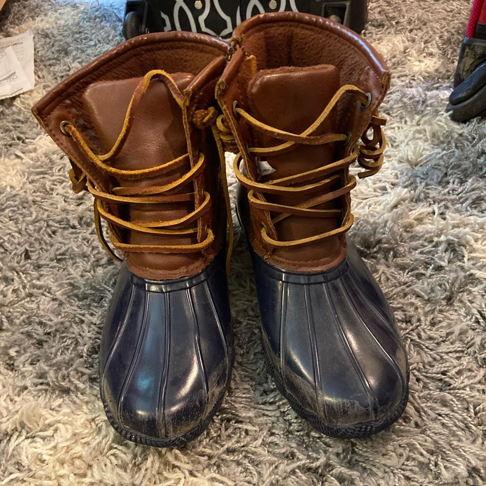 Steve Madden duck boots